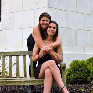 Meet your Posher, Hanora